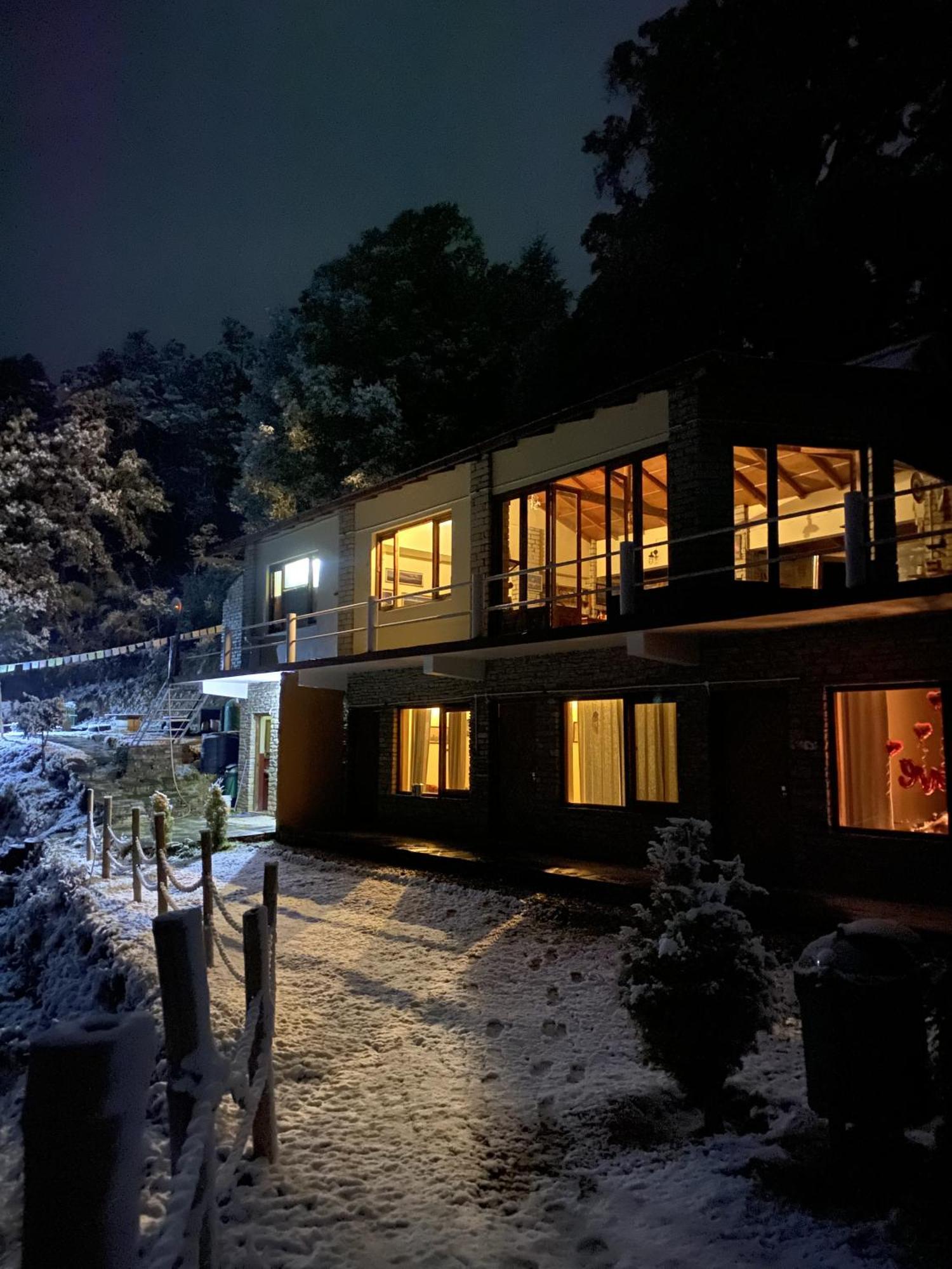 Simba Jungle Lodge, Binsar Wildlife Sanctuary Eksteriør billede